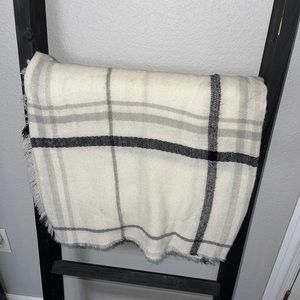 Old Navy Blanket Scarf OSFA